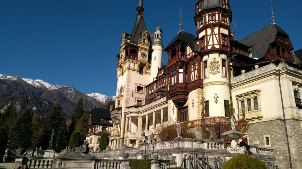 Brasov: Peles Castle, Bran Castle & Rasnov Fortress Day Tour