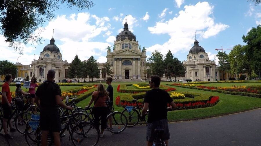 Budapest Bike Tour With a Hungarian Speciality Food Break