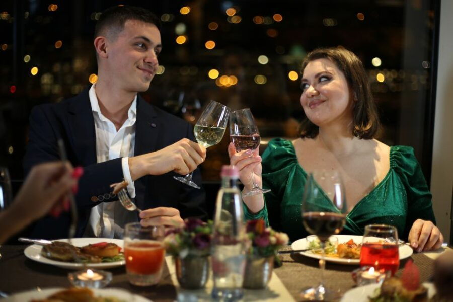 Budapest: Dinner Cruise With Operetta and Folk Show - Good To Know