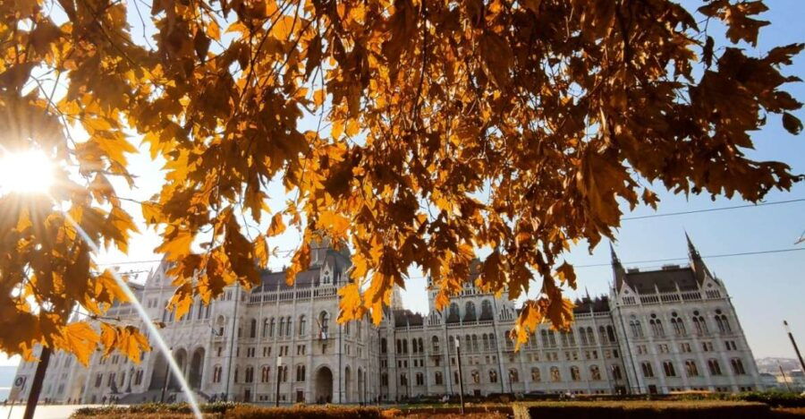 Budapest: Downtown and Jewish Quarter Tour in German