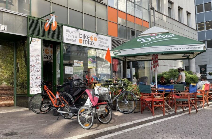 Budapest: Historic Downtown Bicycle Ride With Scenic Views - Good To Know