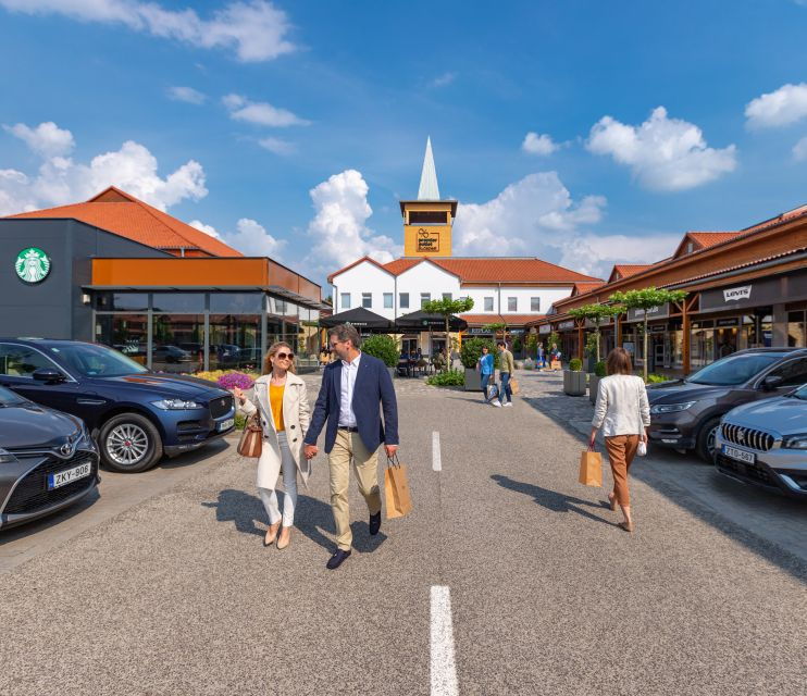 Budapest: Premier Outlet Shopping Transfer From City Center - Outlet Center Highlights