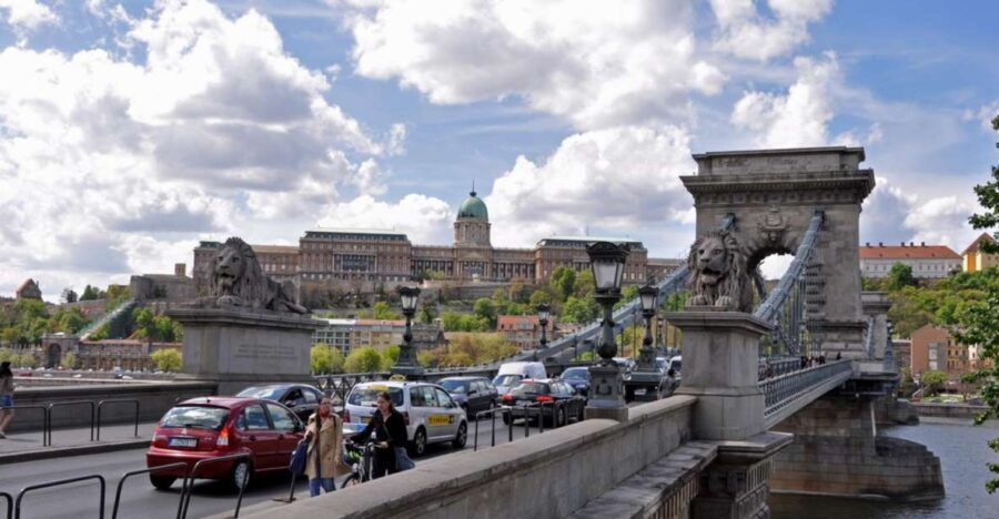 Budapest: Private 4-Hour Guided Walking Tour - Good To Know