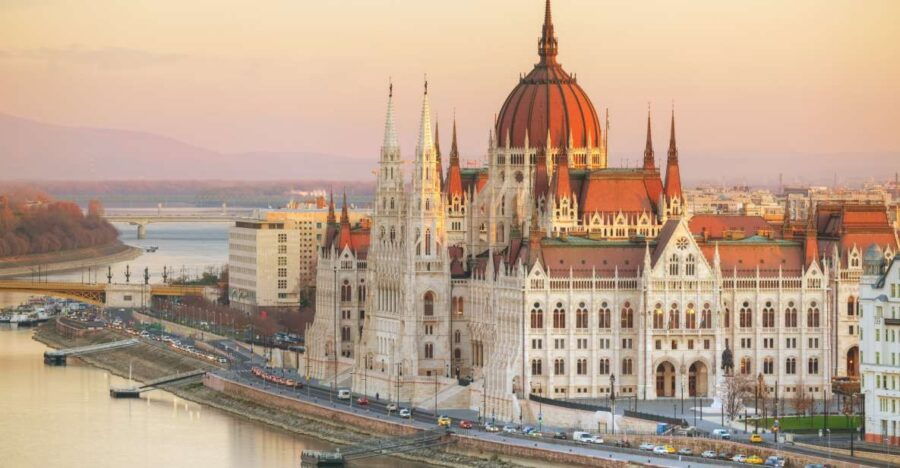 Budapest: Self-Guided Highlights Scavenger Hunt & Tour - Good To Know