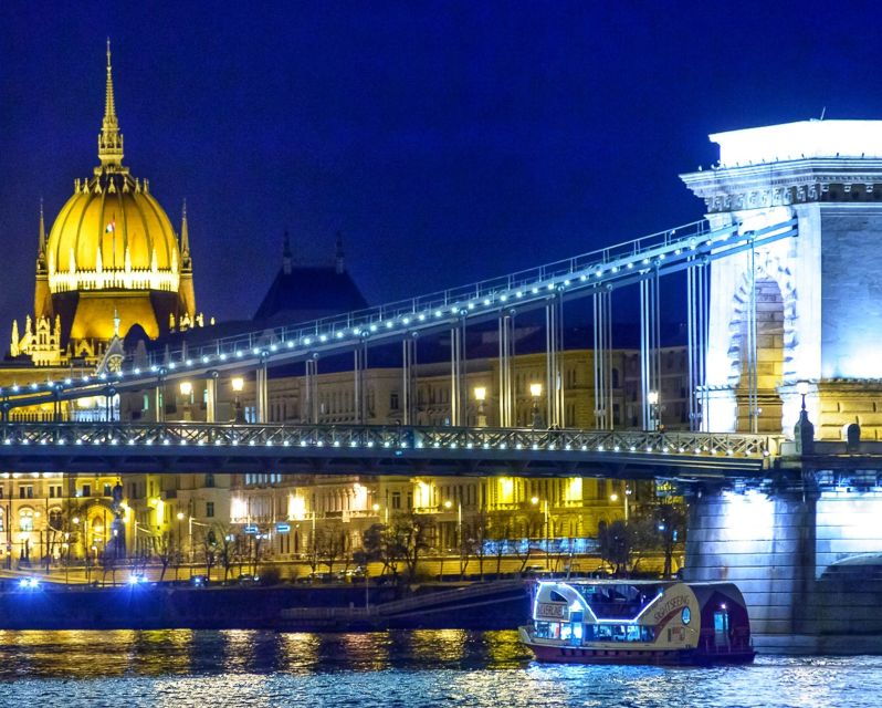 Budapest: Skyline Sightseeing Cruise With Parliament View
