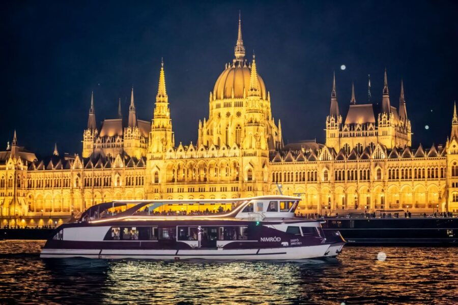 Budapest: Sunset Cruise With 3 Cocktails Winter Edition - Winter Sunset Cruise Details