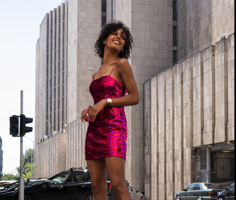 Budapest: Walking Tour and Photoshoot With Digital Photos - Good To Know