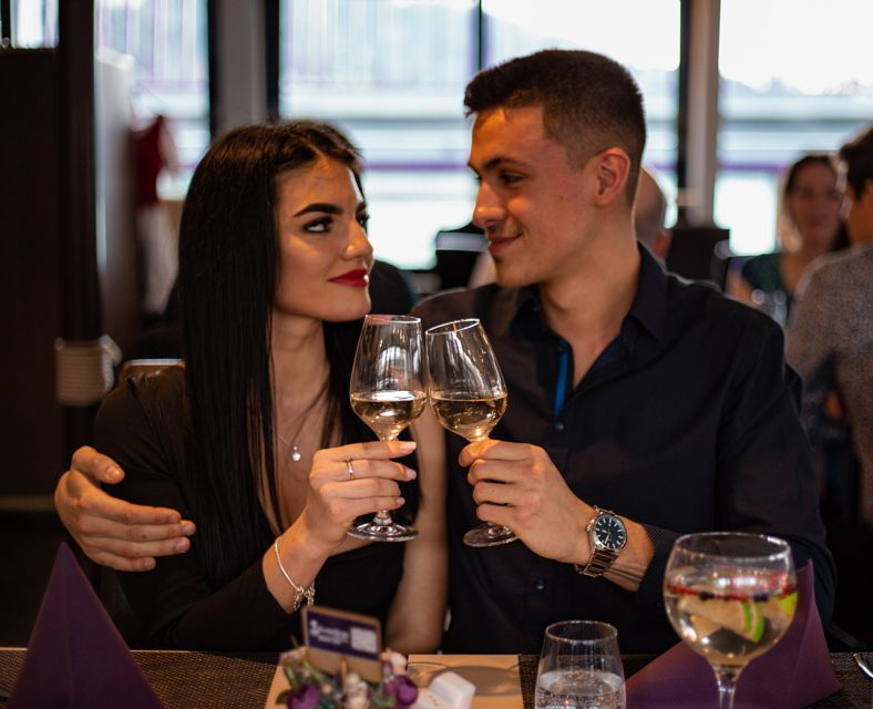 Budapest: Wine & Dine Evening Cruise With Live Piano Concert - Good To Know