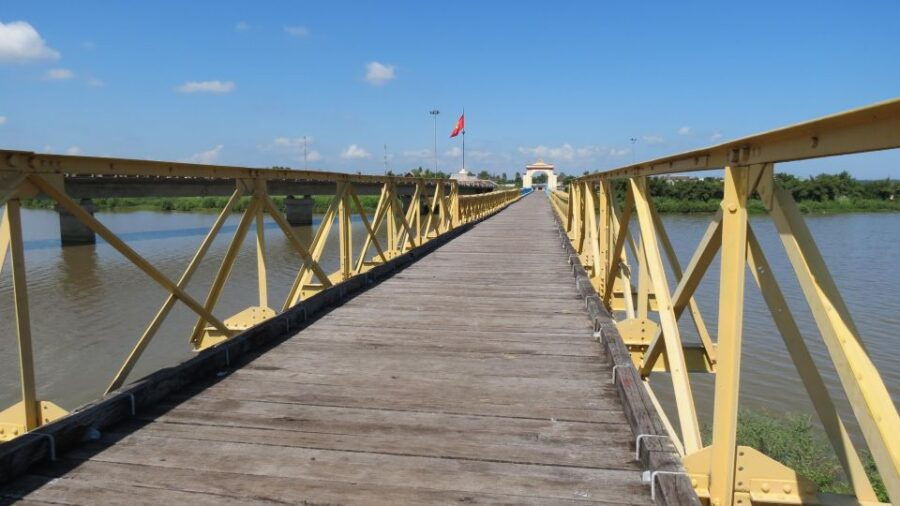 Bus Transfer From Hue to Phong Nha With Sightseeing