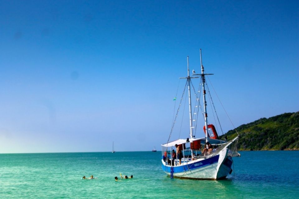 Búzios: Schooner Cruise With 3 Swim Stops - Logistics and Essential Items