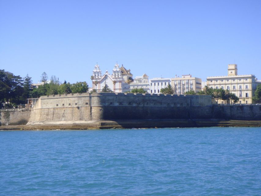 Cadiz: Catamaran Tour Through the Bay of Cadiz