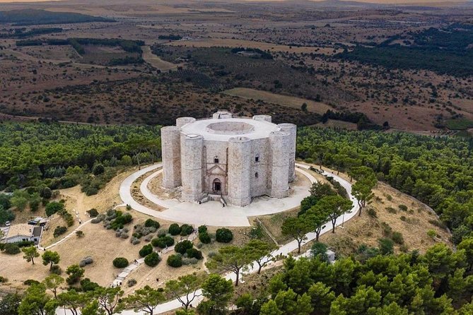 Castel Del Monte Walking Tour
