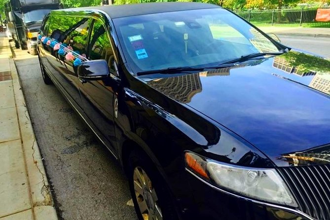 Chicago: Private Stretch Limousine Charter Service