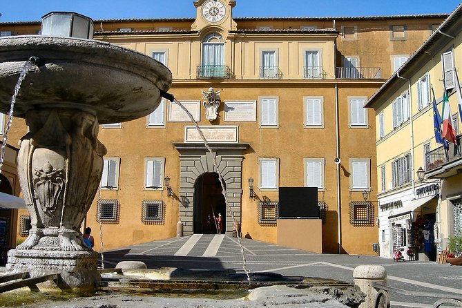 Civitavecchia Shore Excursion : Castelgandolfo Pontifical Villas - Meeting and Pickup Details