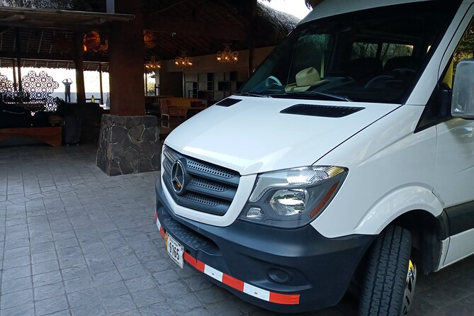 Convenient Airport Shuttle to Riu Guanacaste Hotel