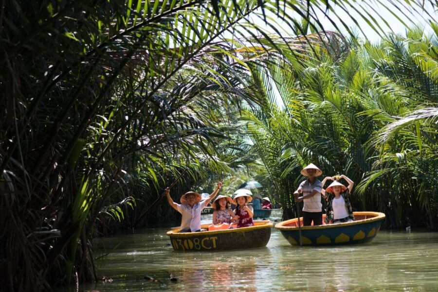 Countryside Bike Tour, Basket Boat and Cooking Class