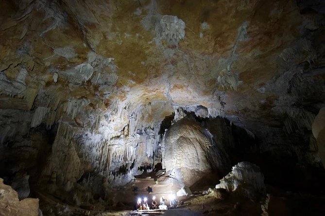 Crystal Cave With Local Tour Guide and Belizean Lunch