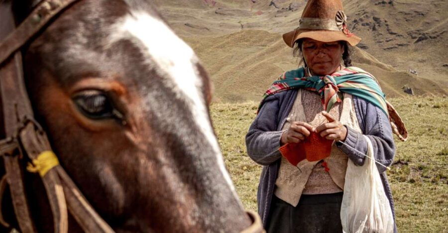 Cusco: Horseback Riding Trek to Machu Picchu 5 Days - Pickup and Location Information