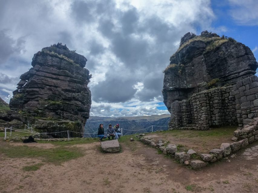 Cusco: Waqrapukara Full-Day Trek - Duration and Language Commentary