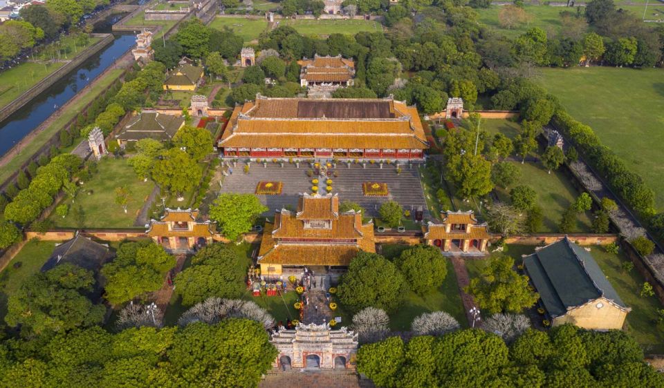 Da Nang: Hue Imperial City Full Day Tour