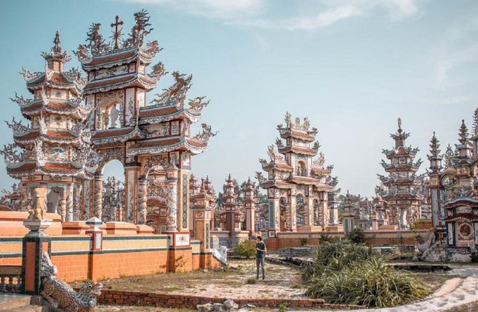 Danang: Transfer To/From Hue by Private Car via Hai Van Pass