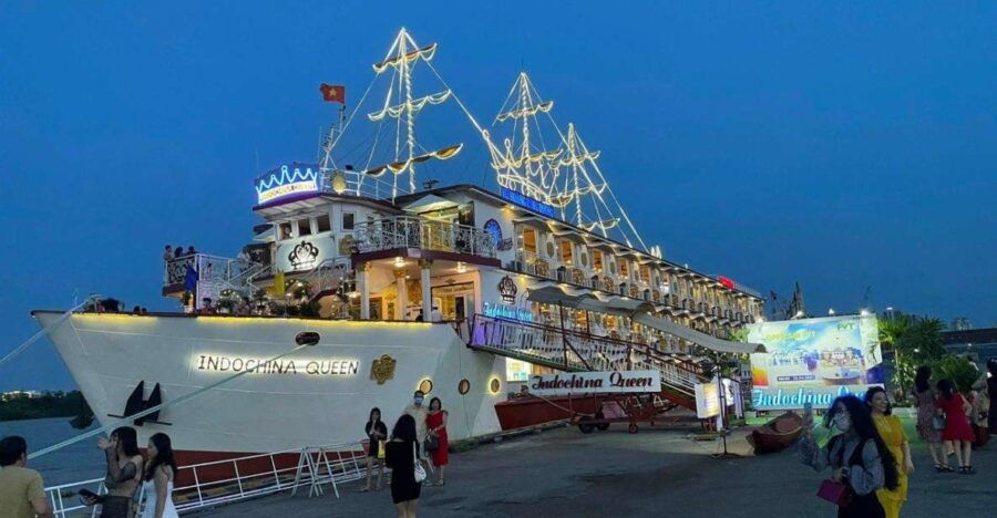 Dinner on Luxury Cruise With Buffet and Live Music - Good To Know
