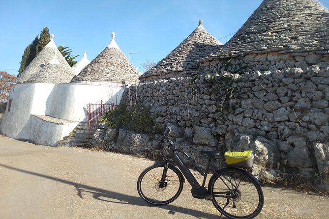 Discover Valle D Itria and Its Wines by Ebike