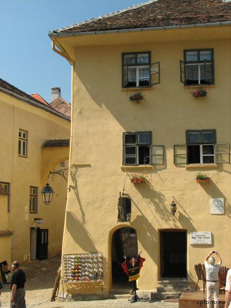 Dracula'S Castle & Sighisoara 2-Day Tour From Bucharest - Good To Know