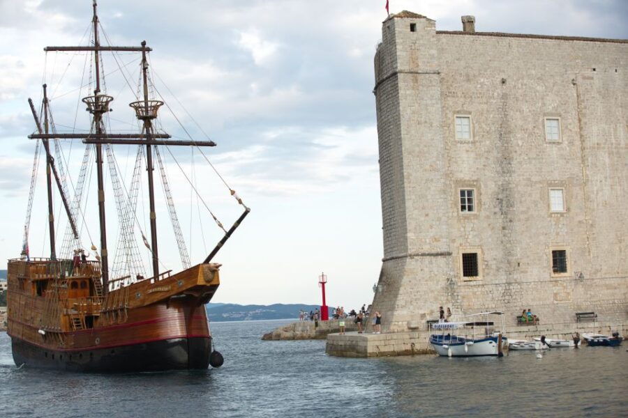 Dubrovnik: 2-Hour Panoramic Cruise & Historical Walking Tour - Good To Know