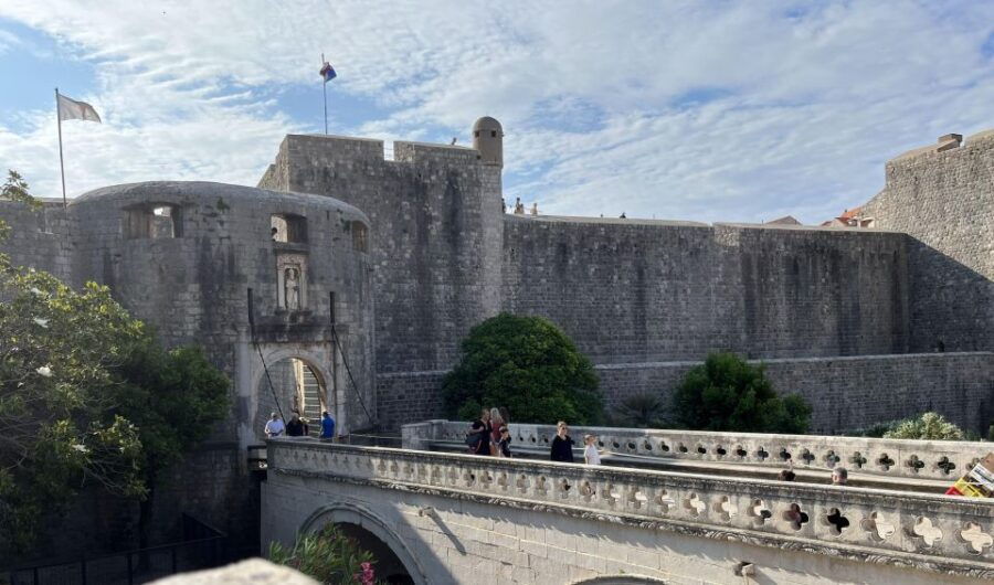 Dubrovnik Walking Tour With 4 Main Museums - Activity Details
