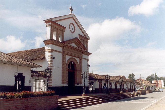 Eastern Towns Tour - Historical Landmarks