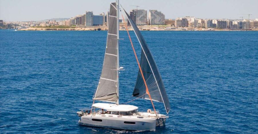 Exclusive Catamaran Charter - Good To Know