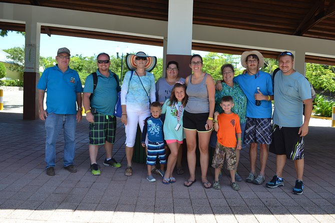 Explore Roatan With Private Minibus Adventure