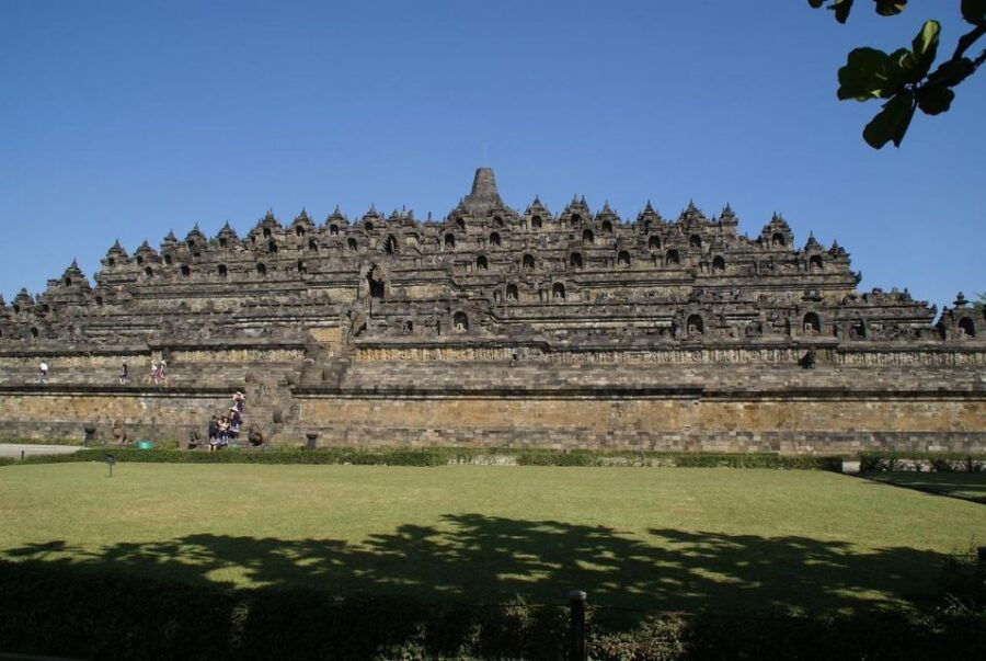 Explore Yogyakarta: Private Car With Driver - Booking Details for Private Car Experience