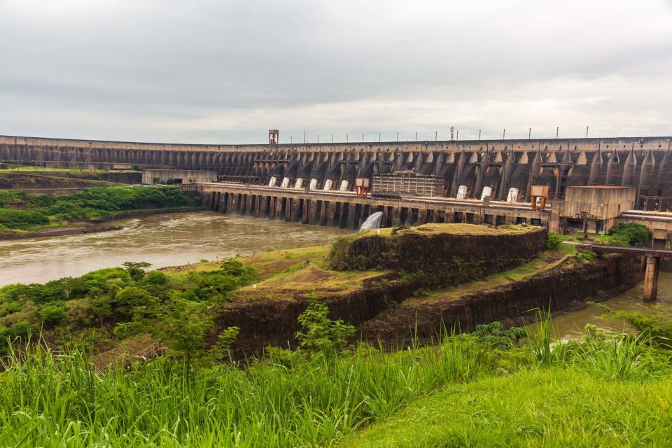 Foz Do Iguaçu: Itaipu Hydroelectric Dam - Dam Facts