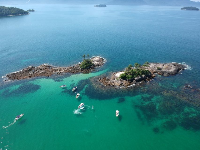 From Angra Dos Reis: Botinas & Dentista Beach Speedboat Tour