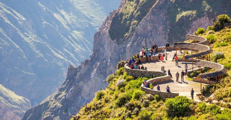 From Arequipa: 2-Day Colca Canyon Tour With Transfer to Puno