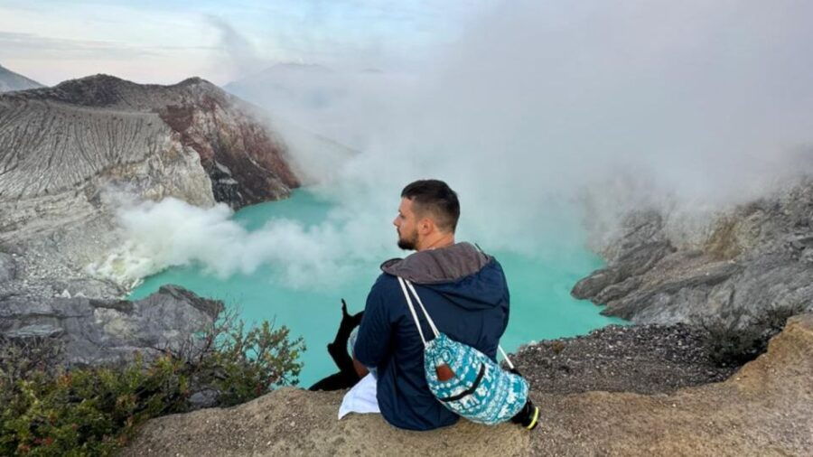 From Bali: Ijen Blue Fire & Mount Bromo 3D
