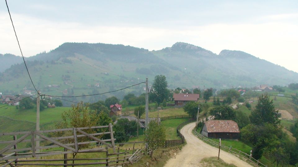 From Brasov: Piatra Craiului National Park & Village Tour