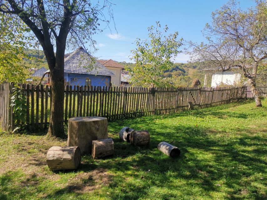 From Bucharest: Carpathian Villages and Sinaia Day Trip