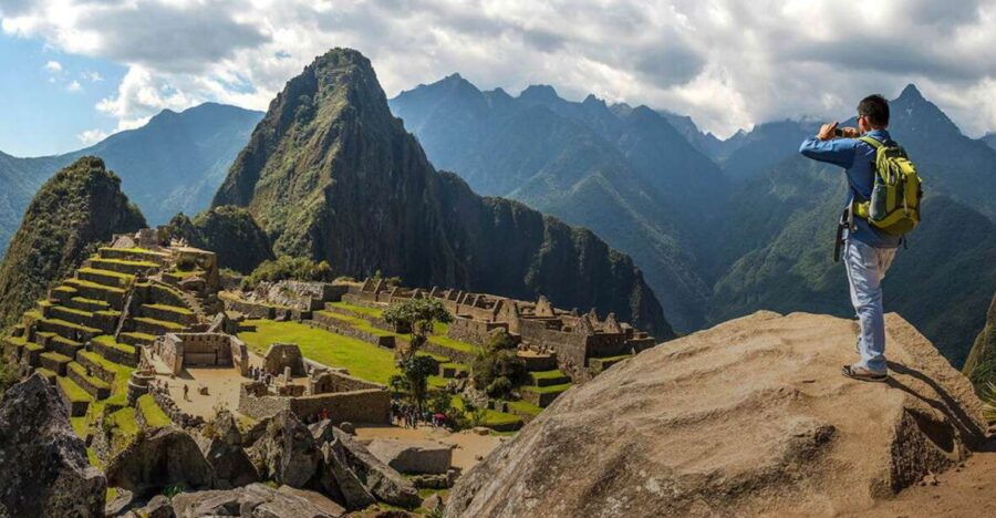 From Cusco: Train Ride and Guided Tour of Machu Picchu