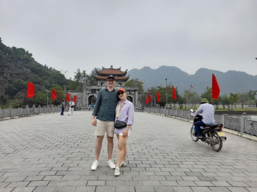 From Hanoi: Ninh Binh, Hoa Lu, Trang An, and Mua Cave 1 Day