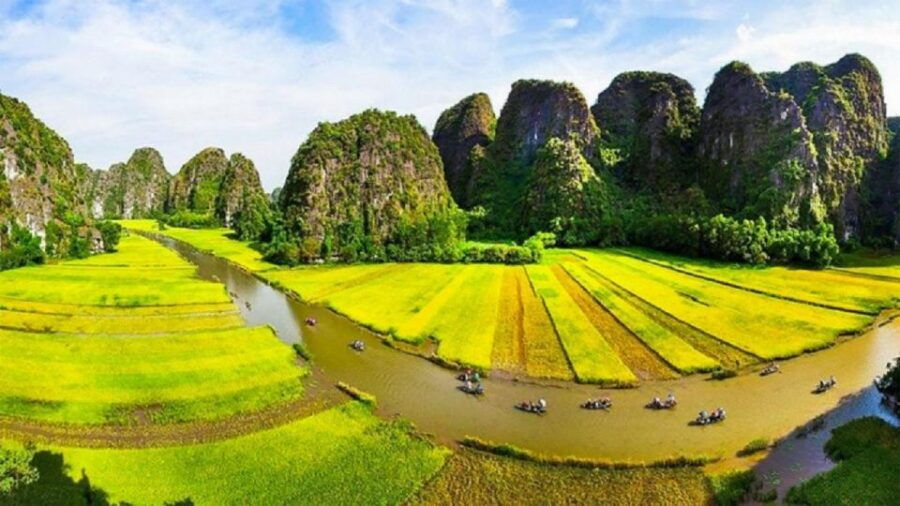 From Hanoi: Tam Coc, Hoa Lu & Mua Caves Full-Day Group Trip