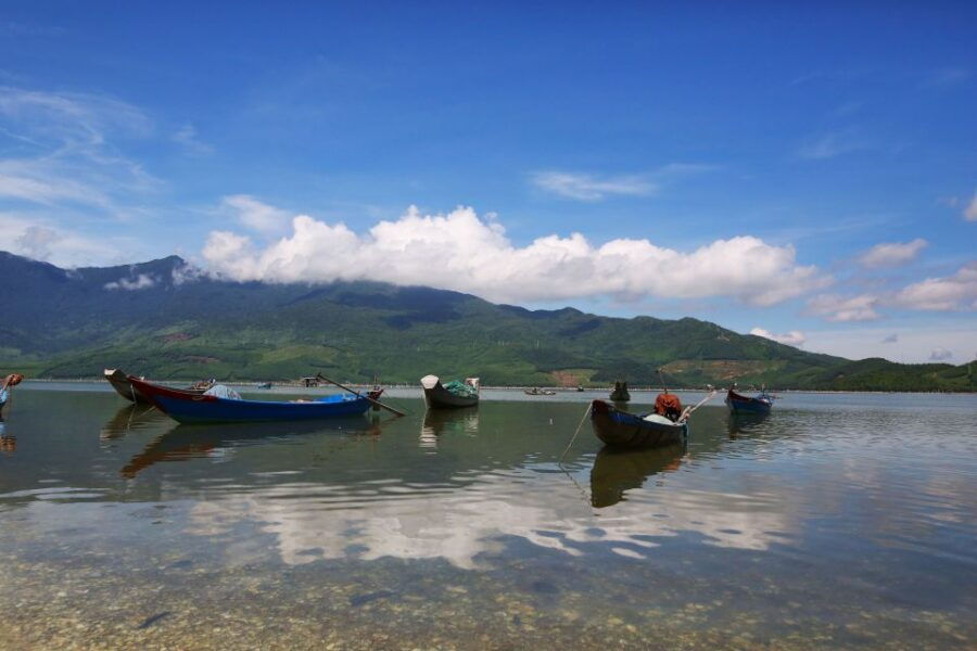 From Hue: 5-Hour Sightseeing Drive to Hoi An by Private Car