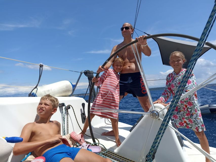From Hvar: Pakleni Islands and Red Rocks Sailboat Tour