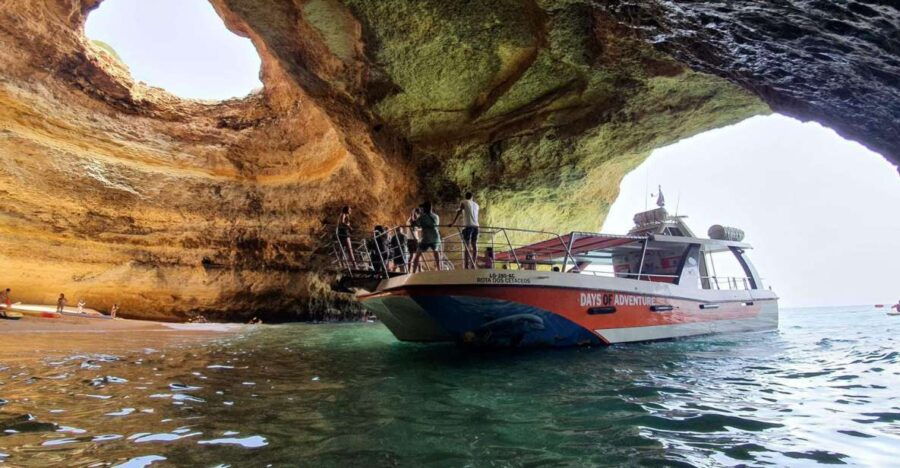From Lagos: Family-Friendly Catamaran Tour of Benagil