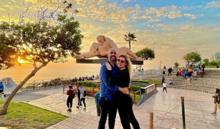 From Lima: Modern and Bohemian Miraflores & Barranco Tour