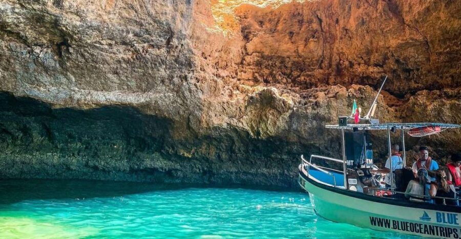 From Portimão: Boat Trip to the Benagil Caves