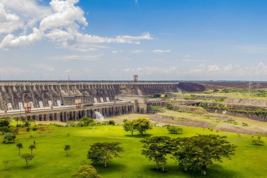 From Puerto Iguazu: Itaipu Dam Tour With Entrance Ticket