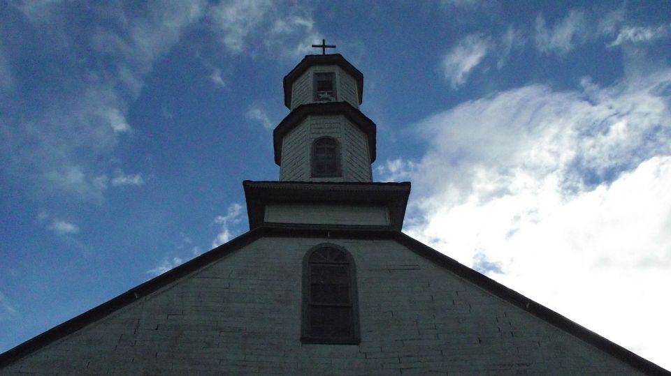 From Puerto Varas: Chiloe Island Full-day Tour
